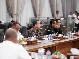 Hari Pertama Kerja, Pj Gubsu Pimpin Rapat PB PON Sumut Bareng Kemenpora-KONI