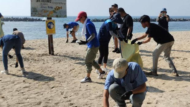 Program Pengumpulan Sampah Puntung Rokok, Kepulauan Seribu, Jumat (28/6/2024).