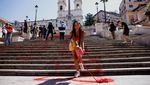 Protes Aktivis Perempuan, Spanish Steps yang Terkenal Disiram Cat Merah