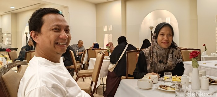 Yoshi Wijaya dan Silvana, jemaah haji Maktour.