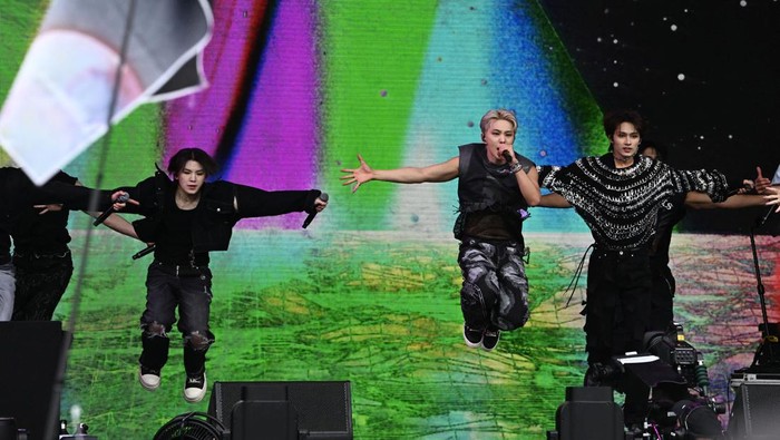 Seventeen perform on the Pyramid Stage during the Glastonbury Festival at Worthy Farm, in Pilton near Glastonbury, Somerset, Britain, June 28, 2024.  REUTERS/Dylan Martinez