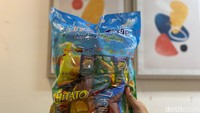 Paket ciki original dari Indofood tetap diburu banyak orang. Tahun ini Indofood mengeluarkan paket snack dengan nama Snack Time. Satu paket dikemas dalam bingkisan cantik ini harganya Rp 15.000 saja. Foto: detikFood