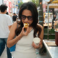 Wanita yang dikenal sebagai selebgram itu pun memamerkan OOTD-nya yang sederhana tapi stylish. Foto: Instagram