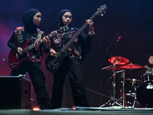Voice of Baceprot Bikin Bangga Indonesia di Glastonbury Voice of Baceprot Bikin Bangga Indonesia di Glastonbury
