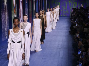 Penjualan Produk Luxury Fashion Terus Menurun, Alarm Bagi Industri Fashion?