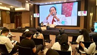 JEC Eye Hospitals and Clinics bersama PERDAMI terus menggiatkan sosialisasi mengenai katarak kepada masyarakat. Terbaru, melalui Peringatan Bulan Kesadaran Katarak 2024 (berlangsung sepanjang Juni), berupa kegiatan JEC Eye Talks di Jakarta, Kamis (27/6). JEC juga akan memberikan tindakan operasi katarak gratis kepada masyarakat pada Oktober 2024 nanti; bagian dari inisiatif berkelanjutan Bakti Katarak yang telah berjalan selama lebih dari empat puluh tahun terakhir.  