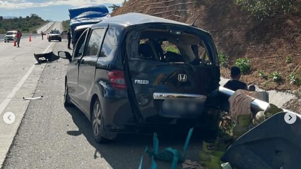 Honda Freed kecelakaan di Tol Aceh.