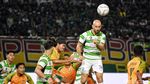 Menyala! Pesta Flare Kemenangan Persebaya di Laga Anniversary Game