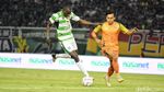 Menyala! Pesta Flare Kemenangan Persebaya di Laga Anniversary Game