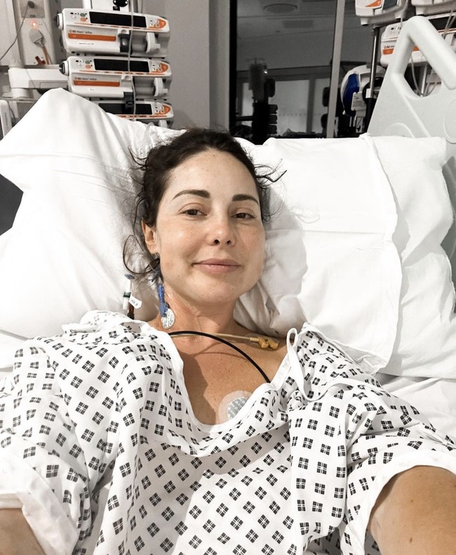 Setelah mengalami persalinan yang traumatis yang hampir merenggut nyawanya, Louise didiagnosis menderita PTSD (Post-Traumatic Stress Disorder). Namun, itu bukanlah satu-satunya masalah kesehatan yang harus dihadapinya.  Foto: Dok. Instagram