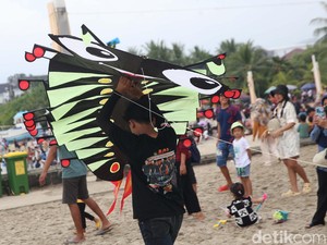 Museum Layang-lavang Unjuk Gigi di Jakarta International Kite Festival 2024