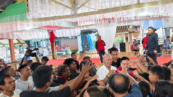 Nikson Nababan menghadiri Pesta Tahunan Gendang Guro-Guro Aron, di Karo. (Istimewa)