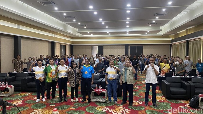 Pelatih dan pengurus pengda cabor DIY di acara penyampaian hasil tes fisik dan psikologis jelang PON 2024, Sabtu (29/6/2024).