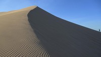 Jabal Malaikat adalah gunung di Arab Saudi tempat turunnya ribuan malaikat untuk membantu pasukan Rasulullah SAW yang berjumlah 313 orang menghadapi pasukan Quraisy yang berjumlah sekitar 1.000 orang dalam perang Badar pada 17 Ramadhan 2 Hijriah.  
