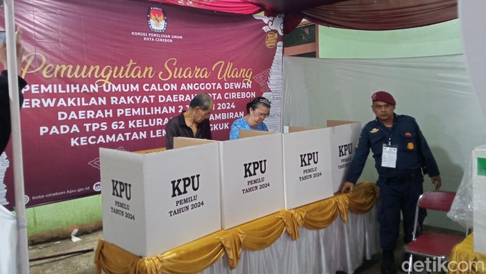 PSU di TPS 62, Kelurahan Pegambiran, Kecamatan Lemahwungkuk, Kota Cirebon