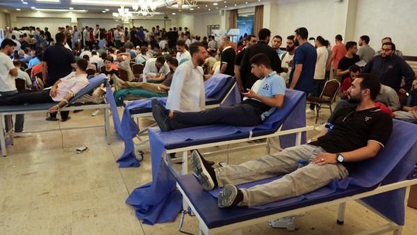 Ramai-ramai Warga Yordania Donor Darah untuk Palestina
