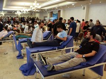 Ramai-ramai Warga Yordania Donor Darah untuk Palestina