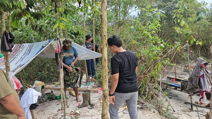 Polisi Gerebek Tambang Timah Ilegal di Kawasan Pesantren di Basel