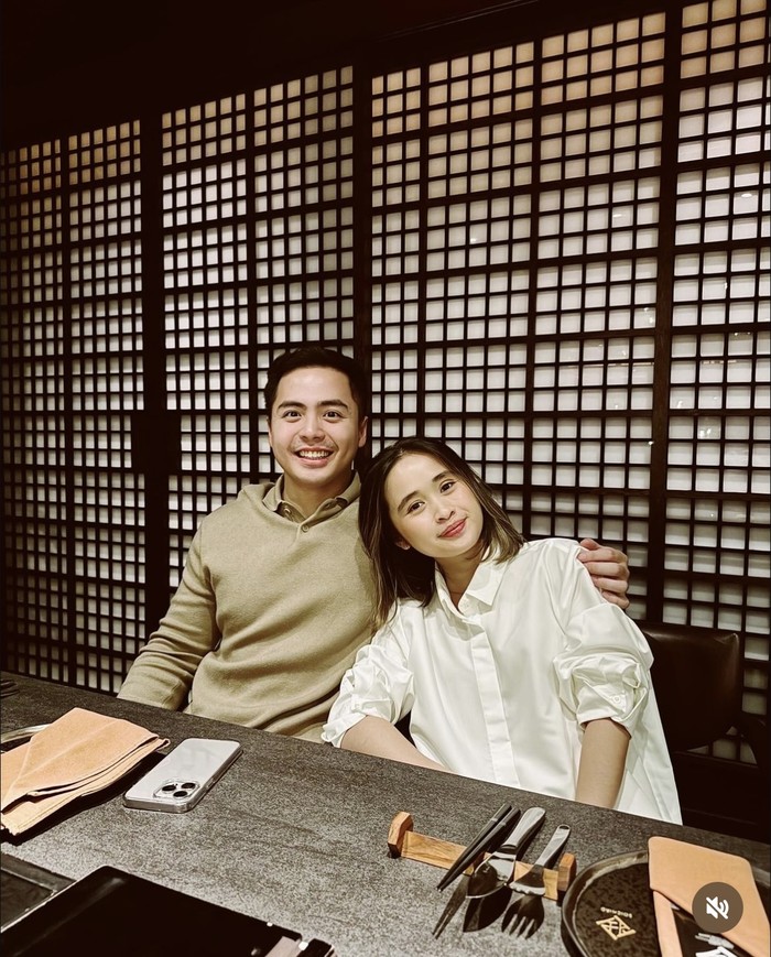 Romantisnya Gritte Agatha dan Suami Saat Makan di Kapal Romantisnya Gritte Agatha dan Suami Saat Makan di Kapal