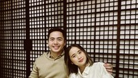 Terlepas dari kabar baik ini, pasangan yang menikah bulan Agustus tahun lalu itu juga sering membagikan momen kebersamaan mereka, termasuk saat makan. Foto: Instagram @gritteagathaa