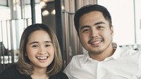 Begini salah satu momen ketika pasangan yang sudah 11 tahun pacaran itu menikmati makanan enak di restoran hotel Park Hyatt, Jakarta. Foto: Instagram @gritteagathaa