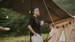 Romantisnya Gritte Agatha dan Suami Saat Makan di Kapal