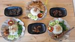 Pedas Mantap! Tanboy Kun Jualan Nasi Tempong Rp 15 Ribu