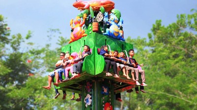 Serunya Liburan Sekolah di Jungleland, Bisa Ambil Permen Sepuasnya