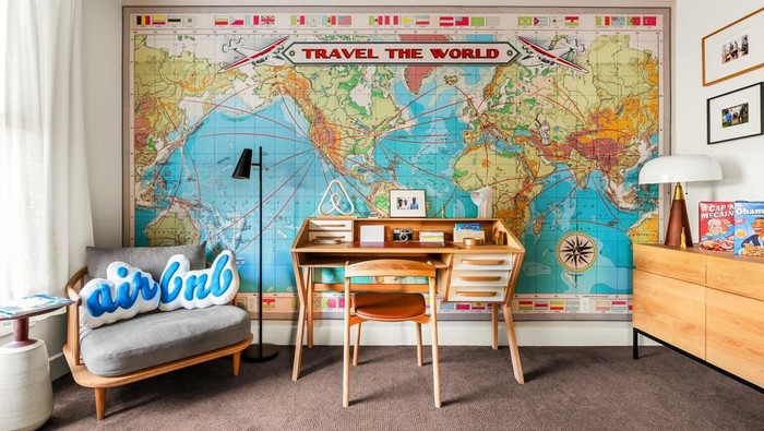 Tampilan kamar suite Brian Chesky/Airbnb via Boss Hunting Tampilan kamar suite yang disewakan oleh Brian Chesky.