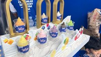 Misalnya gerai Cimory yang menawarkan jajanan berupa es krim hingga yogurt cup. Harganya juga terjangkau, sekitar Rp 12 ribuan. Foto: Detikcom / Atiqa Rana / Riska Fitria
