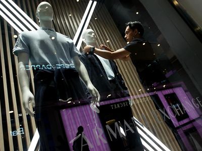Pernah Bangkrut, Armani Exchange Balik Lagi ke Indonesia