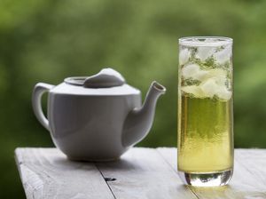 Segar! Ini Tips Bikin Es Teh Hijau yang Nikmat