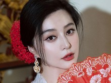 Aksi Manis Fan Bingbing di Bangkok Tuai Pujian, Netizen Juluki Ratu Baik Hati