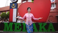 Fan secara resmi memulai hari pertamanya sebagai duta Visit Melaka 2024 pada 14 Juni di ibu kota negara bagian Kota Melaka. Kedatangannya langsung disambut ratusan orang di gedung ikonik Stadthuys di kawasan Bandar Hilir.