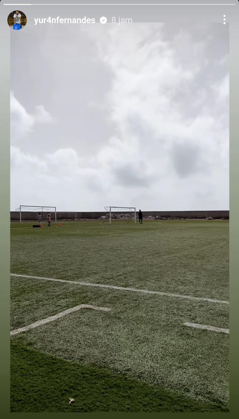 Instastory Yuran Fernandes sehari jelang latihan perdana PSM Makassar.