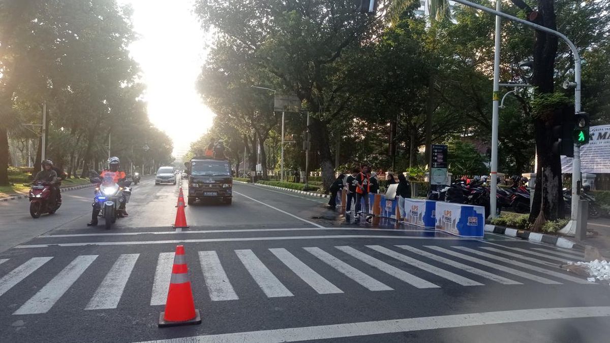 Sempat Ditutup, Jalan Medan Merdeka Selatan Jakarta Kembali Dibuka