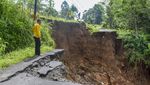 Jalan Longsor, Kampung di Kabupaten Tasikmalaya Terisolir