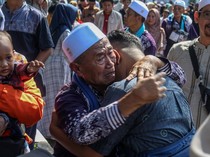 Momen Haru Jemaah Haji Kembali Bertemu Keluarga