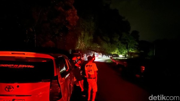 Potret Jalan Poros Maros-Bone Macet Parah hingga Kendaraan Mengular 5 Km