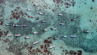 Nelayan Cumi-cumi Libur Melaut karena Angin Timuran Karimunjawa