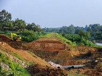 Progres  Pembangunan Tanggul Sungai Ciujung di Serang