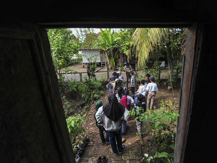 Melihat Cara Belajar Pendidikan Sekolah Alam di Muaro Jambi