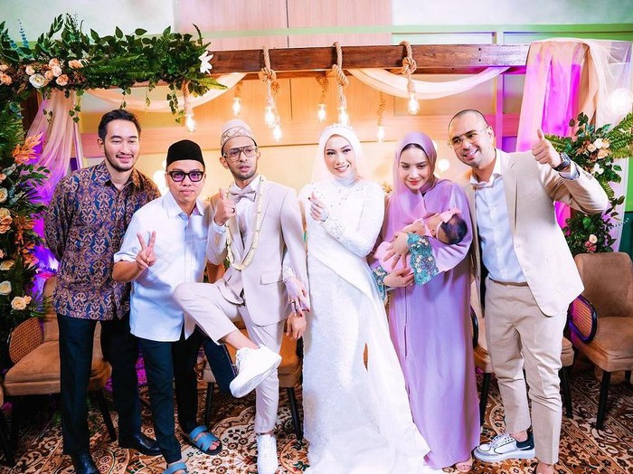 Raffi Ahmad dan Nagita Slavina biayai pernikahan karyawan.
