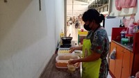 Marbel Roti Goreng di kawasan Cengkareng, Jakarta Barat terkenal enak. Menawarkan varia cokelat, hingga yang gurih, seperti ayam, sayur, dan kelapa. Foto: Google Review