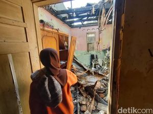 Cerita Menegangkan Penyelamatan Pasutri Lansia dari Kebakaran di Tanah Abang