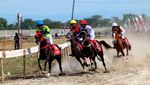 Serunya Lomba Balap Kuda Grebeg Suro 2024 di Ponorogo