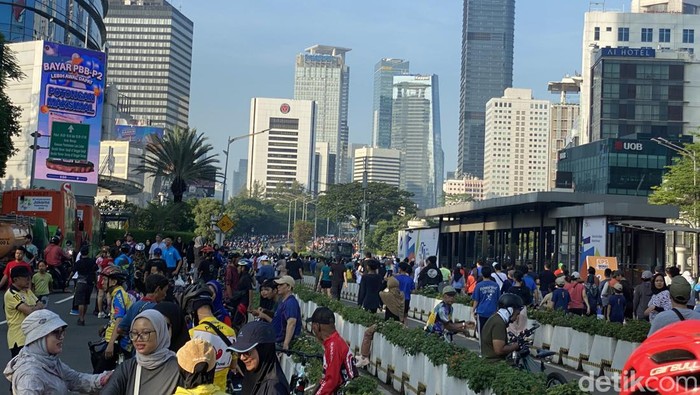 CFD Sudirman-Thamrin Dibanjiri Warga pada Pagi Hari, Ciptakan Suasana Semarak