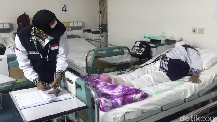 Suasana Ruang Perawatan Jemaah Sakit di KKHI Madinah