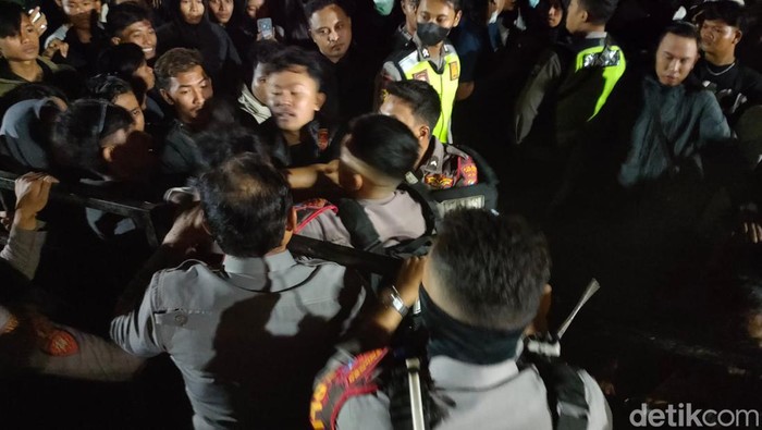 Tawuran probolinggo