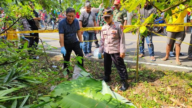 TKP penemuan mayat buntung di Garut